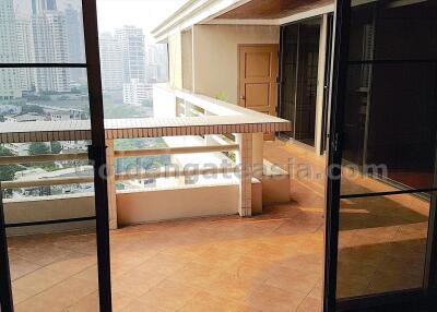 Big 3-Bedrooms Family-friendly Condo with big terrace - Sukhumvit soi 26