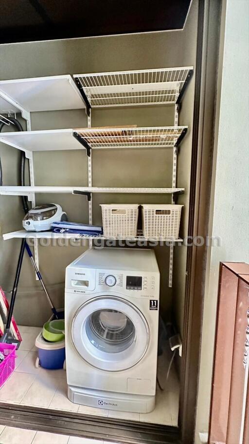 1-Bedroom loft style Duplex - Sukhumvit soi 24 (Phrom Phong BTS)