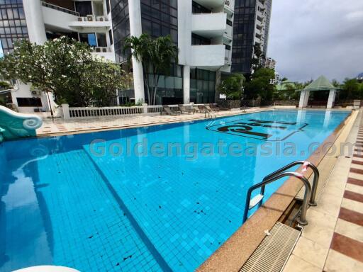 2-Bedrooms Condo - Sukhumvit 55 (Thong Lo)