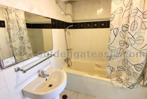 2-Bedrooms Condo - Sukhumvit 55 (Thong Lo)