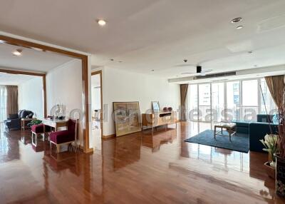 Huge modern family-friendly 4-Bedrooms - Asok BTS / Sukhumvit MRT