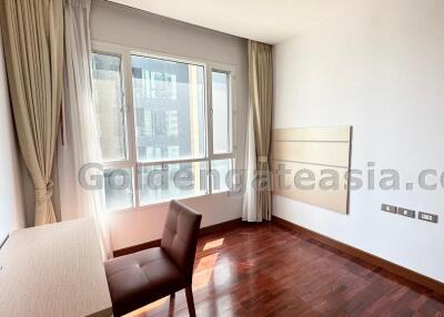 3-Bedrooms modern apartment - Sukhumvit 24 (Phrom Phong BTS)