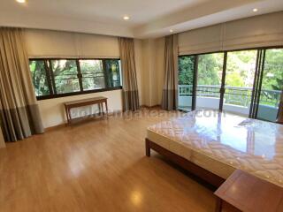 Big 4-Bedrooms with outdoor terrace - Thong Lo (Sukhumvit soi 55)