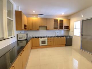 4-Bedrooms Apartment with large outdoor terrace - Thong Lo (Sukhumvit soi 55)