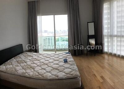 Large 3-Bedrooms condo on high floor - The Millennium Residence Sukhumvit 20