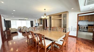 3-Bedrooms spacious family-friendly apartment - Sukhumvit 24 (Phrom Phong BTS)