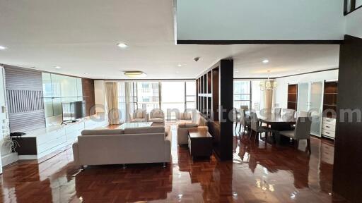 3-Bedrooms Duplex Apartment - Sukhumvit 24 (Phrom Phong BTS)