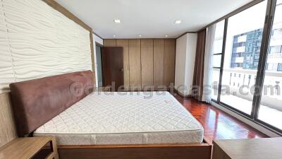 3-Bedrooms Duplex Apartment - Sukhumvit 24 (Phrom Phong BTS)