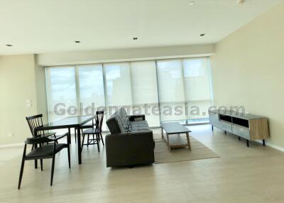 Stunning 2-Bedrooms light and bright Duplex condo  - Asoke