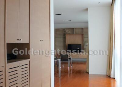 Spacious 2-Bedrooms condominium unit with big balcony - Sukhumvit soi 16