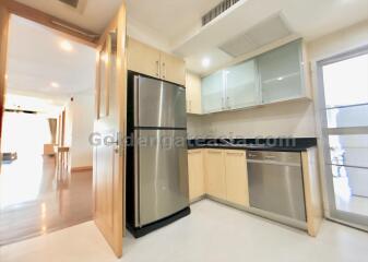 3-Bedrooms modern spacious apartment - Sukhumvit Asok BTS