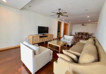 3-Bedrooms modern spacious apartment - Sukhumvit Asok BTS