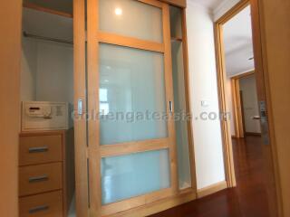 3-Bedrooms modern spacious apartment - Sukhumvit Asok BTS