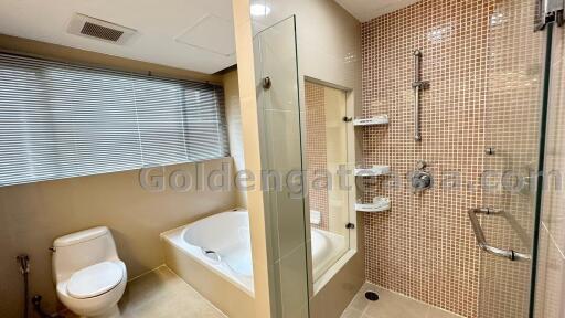 3-Bedrooms Family-Friendly Apartment - Phrom Phong BTS