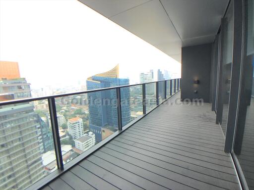 3-Bedrooms Condo with large terrace on high floor at TELA Thonglor - Sukhumvit 55