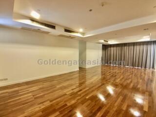 4 Bedrooms modern condo - Sukhumvit 55 (Thonglor)