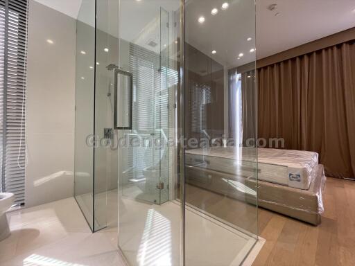 Beautiful 2-Bedrooms Condo just steps away from Phrom Phong BTS