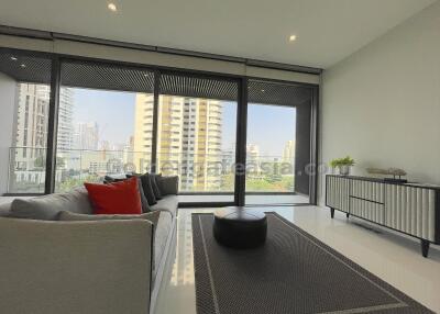 Beautiful 2-Bedrooms Condo just steps away from Phrom Phong BTS