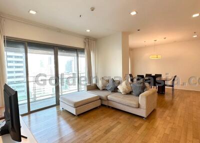 Modern 3-Bedrooms Condo unit just steps away from Phrom Phong BTS