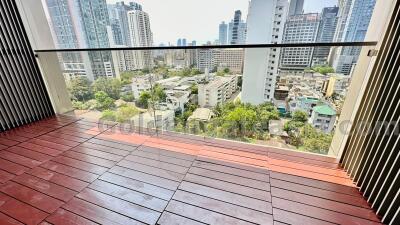 3-Bedrooms modern apartment with balcony and clear views - Phrom Phong BTS