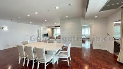 3-Bedrooms family-friendly apartment - Phrom Phong BTS