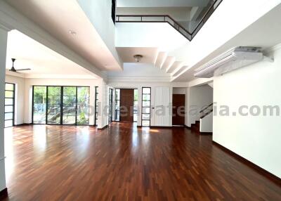 4-Bedrooms Single House with Garden - Thonglor (Sukhumvit 55)