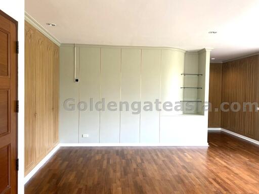 4-Bedrooms Single House with Garden in compound - Thonglor (Sukhumvit 55)