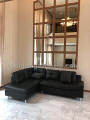 3-Bedrooms Townhouse in Compound - Sukhumvit 55 (Thong Lo)