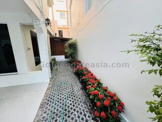 4-Bedrooms Townhouse - Sukhumvit soi 31 (Phirom Phong BTS)