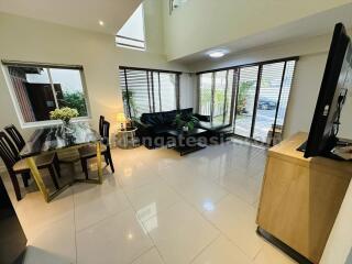 4-Bedrooms Townhouse - Sukhumvit soi 31 (Phirom Phong BTS)