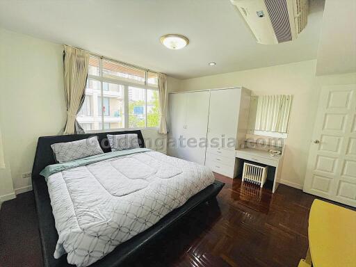 4-Bedrooms Townhouse for rent - Sukhumvit soi 31 - Phrom Phong BTS