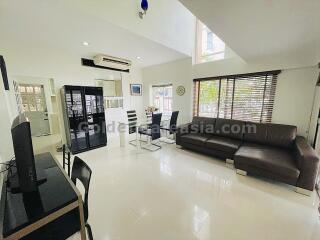 4-Bedrooms Townhouse for rent - Sukhumvit soi 31 - Phrom Phong BTS