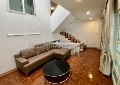 4-Bedrooms Townhouse - Thong Lo BTS