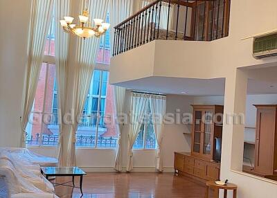 4-Bedrooms Townhouse in Compound - Sukhumvit 55 (Thong Lo)