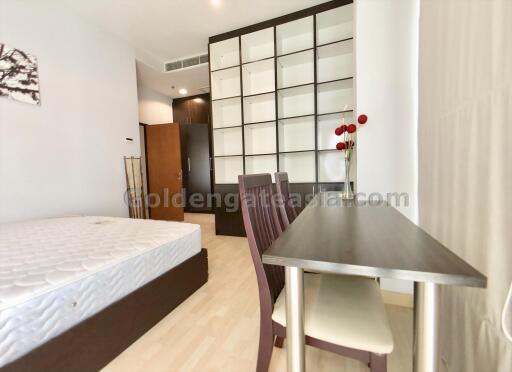 2-Bedrooms modern condo with balcony - Sukhumvit soi 59