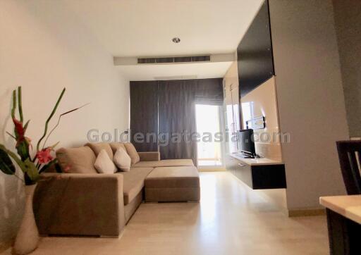 2-Bedrooms modern condo with balcony - Sukhumvit soi 59