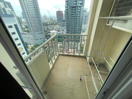 2-Bedrooms modern condo with balcony - Sukhumvit soi 59