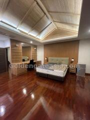 3-Bedrooms modern Townhouse - Sukhumvit soi 62 (Bang Chak BTS)