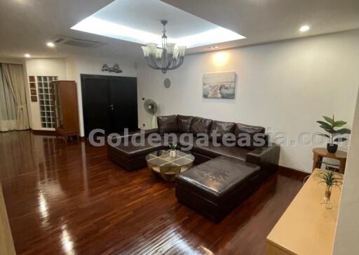 3-Bedrooms modern Townhouse - Sukhumvit soi 62 (Bang Chak BTS)