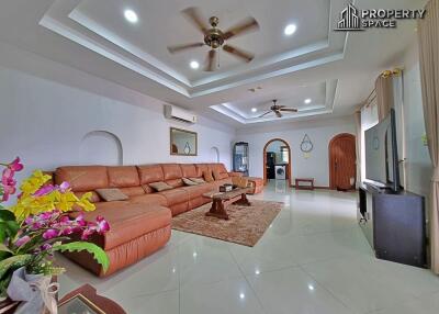 3 Bedrooms Pool Villa In East Pattaya For Sale