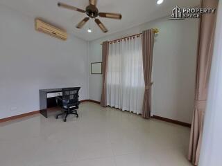 3 Bedrooms Pool Villa In East Pattaya For Sale