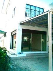 Commercial 3 storey in East Pattaya for sale