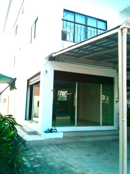 Commercial 3 storey in East Pattaya for sale