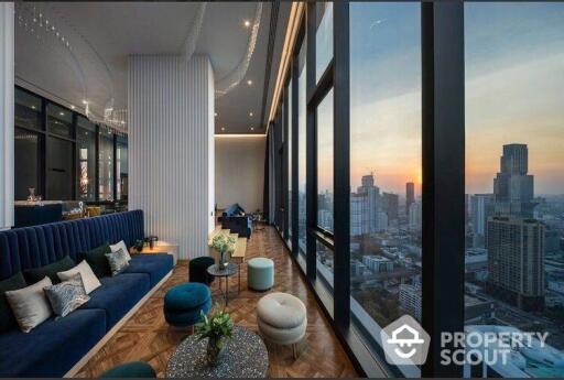 1-BR Condo at Xt Phayathai near BTS Phaya Thai