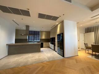 HQ By Sansiri Penthouse for sale