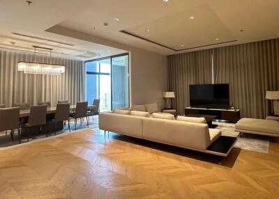 HQ By Sansiri Penthouse for sale