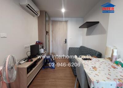 Compact bedroom with modern amenities and efficient layout