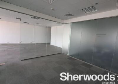 Vacant Fitted office with City View Barsha Heights