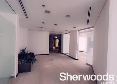 Fitted office or clinic space in the heart of DHCC near to Metro