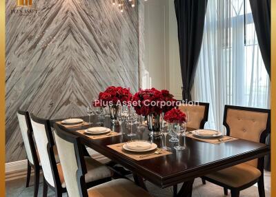 Elegant dining room with luxury decor